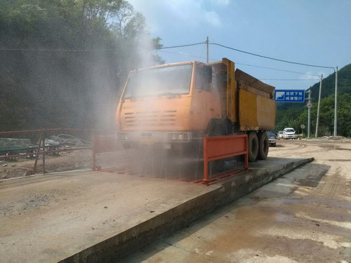 銅川分公司第二項目部全力打好揚塵治理攻堅戰