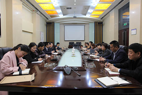 機關第一黨支部召開黨員大會學習傳達干部大會精神