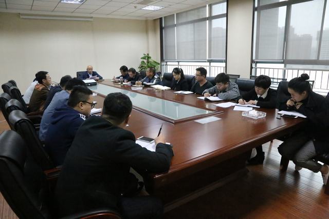 咸陽分公司組織傳達建設集團干部大會精神