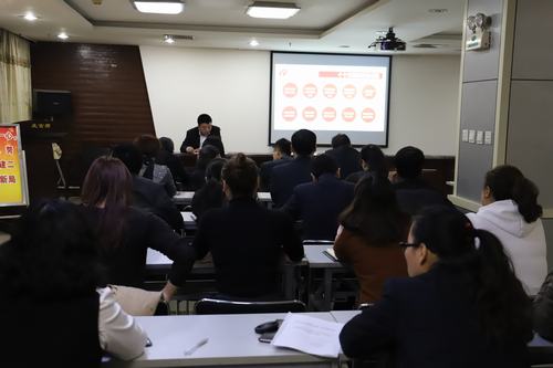 礦建二公司領導班子深入黨建聯系點進行黨的十九大精神宣講