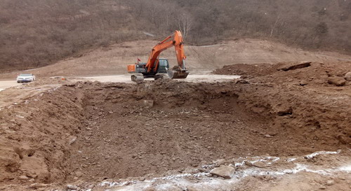 銅川分公司冶坪煤礦矸石倉、通風機房配電室等工程順利開工