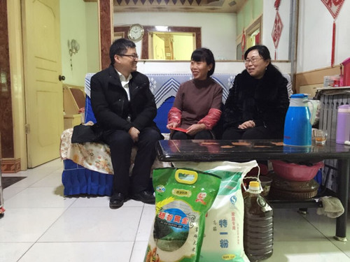 新春送祝福  情暖家屬心