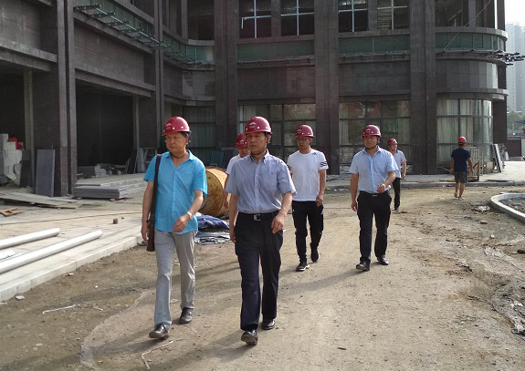 侯本英深入陜煤建設安康、漢中施工工地檢查指導工作