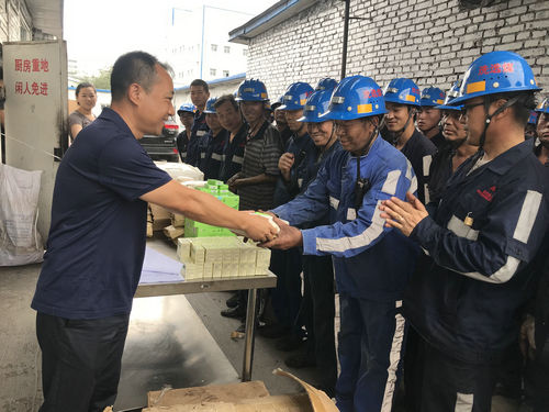 陜煤建設洗選煤運營公司：施工現場送“清涼” 溫情關懷暖人心