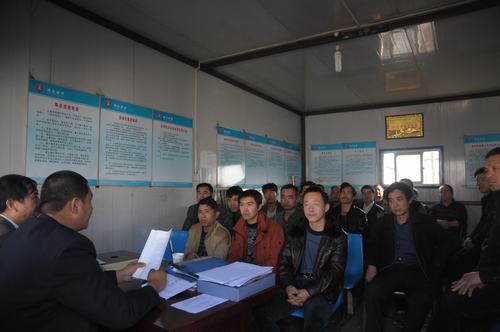 陜煤建設(shè)掘進公司：上班前，先來一堂安全課