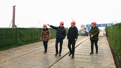 劉合理蒞臨銅煤公司承建的藍山水岸（南區）工地檢查指導工作