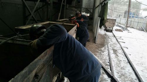 陜煤建設礦建二公司各項目部認真開展“提升運輸、車輛運輸安全整治專項活動 ”