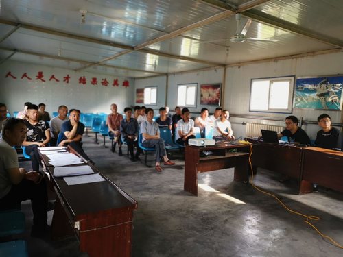 陜煤建設(shè)掘進公司：學(xué)規(guī)程 背規(guī)程 用規(guī)程 規(guī)范行為保安全