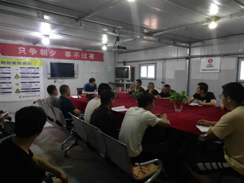 陜煤建設(shè)機(jī)電安裝公司領(lǐng)導(dǎo)深入黨建聯(lián)系點(diǎn)講黨課