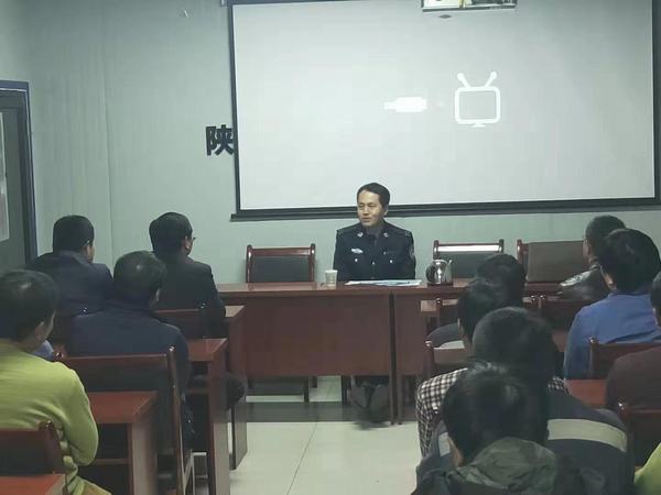 陜煤建設韓城分公司安裝三項目部邀請“大咖”開展普法知識講座活動