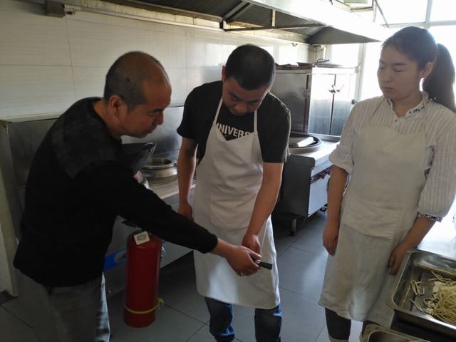 陜煤建設掘進公司：后勤服務無止境 安全理念在放心中