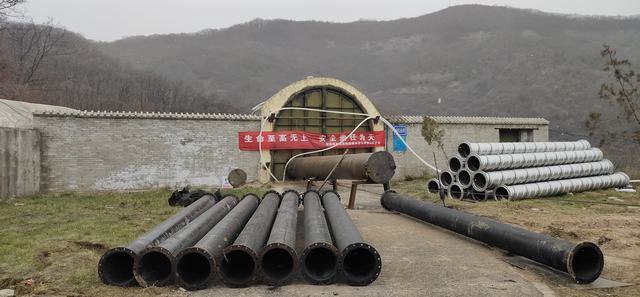 陜煤建設洗選煤運營公司安裝第二項目部照金煤礦井下瓦斯管道安裝工程火熱進行中