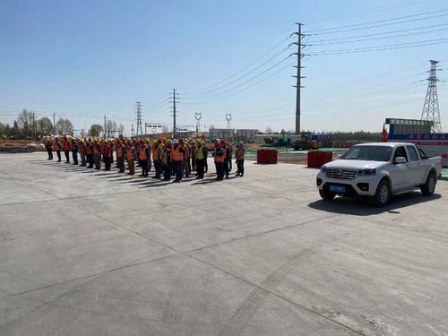 陜煤建設銅煤公司基層干部職工自發參與“緬懷先烈 致敬英雄”活動