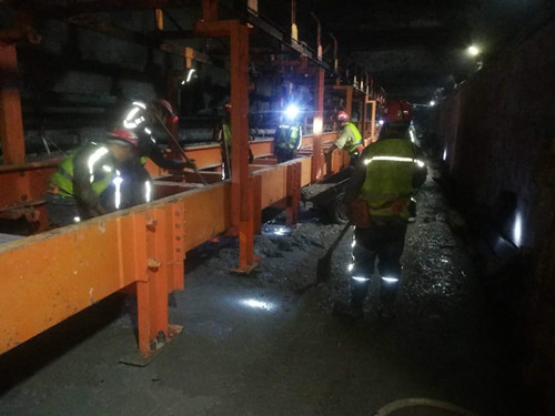 陜煤建設機電安裝公司承建的小保當礦112203順槽膠帶機一次試運轉成功