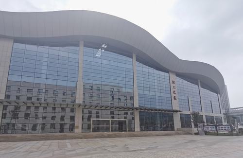 陜煤建設銅煤公司承建的麟游園子溝礦井及選煤廠文體活動中心榮獲“太陽杯”工程