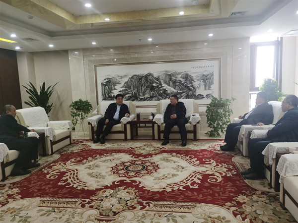 寧興剛、王寧到渭南城投公司交流洽談