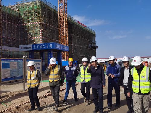 榆林市住房和城鄉建設局領導蒞臨陜煤建設銅煤公司第十六項目部承建的榆林化學項目檢查指導工作