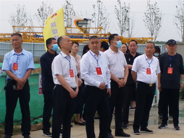 河南長葛市政協黨組書記、主席寇永志一行調研河南龐源塔式起重機制造項目建設情況