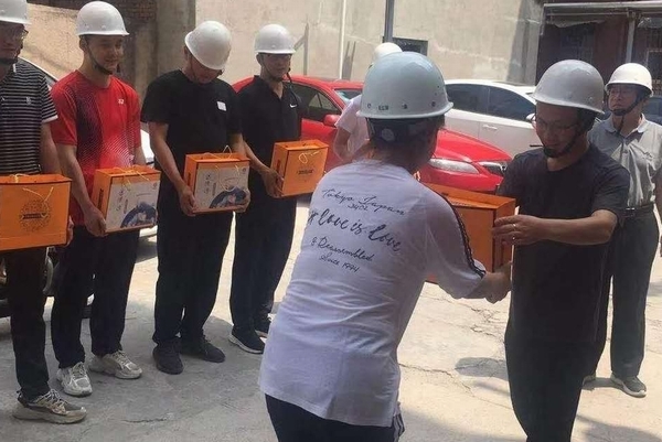 陜煤建設(shè)新城公司夏季送清涼活動進一線