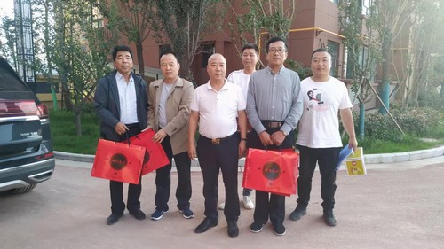 建設(shè)集團大秦置業(yè)公司：關(guān)懷一線 情暖中秋