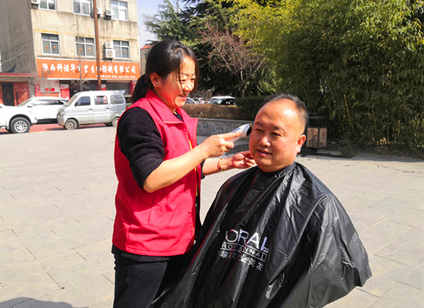 陜煤建設(shè)礦建三公司：向春天報(bào)到 ！學(xué)雷鋒我們來(lái)了