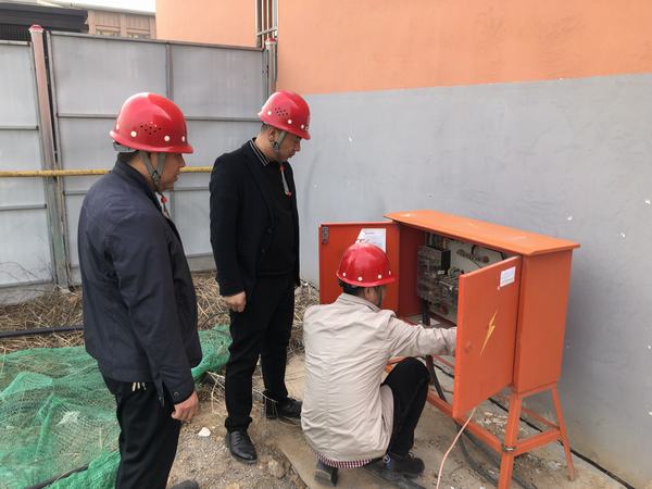 陜煤建設澄合分公司第十五項目部開展“青安崗”安全檢查志愿活動