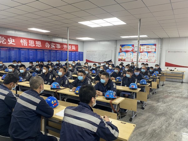 陜煤建設(shè)洗選煤運營公司紅柳林洗煤廠項目部：“四抓求新”繪制安全生產(chǎn)新藍圖