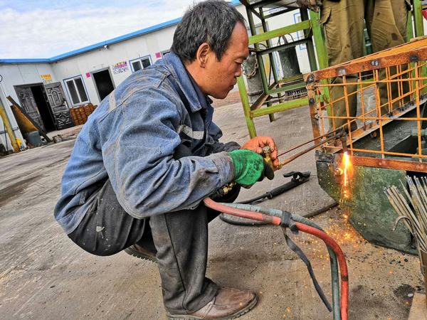 陜煤建設煤礦運營服務分公司：技能現場大講堂助青工成才