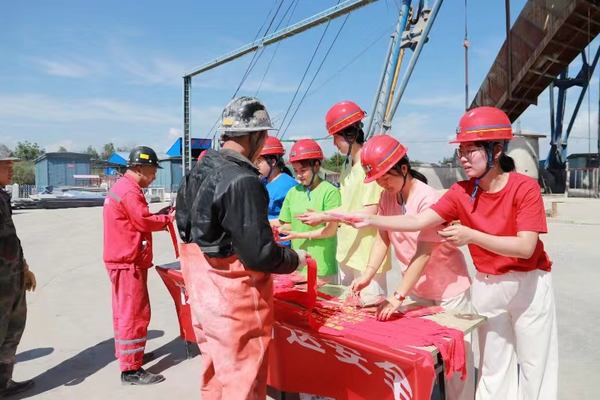 陜煤建設(shè)礦建二公司：工會服務(wù)無大小，一舉一動暖人心