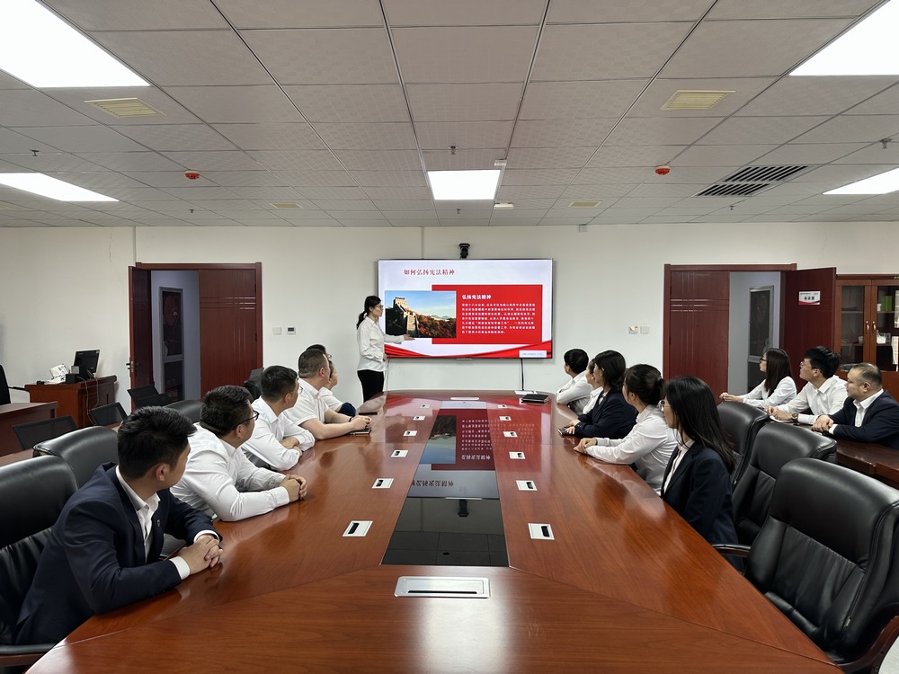 陜煤建設洗選煤運營公司開展“弘揚憲法精神，維護憲法權威”國家憲法日主題宣傳活動