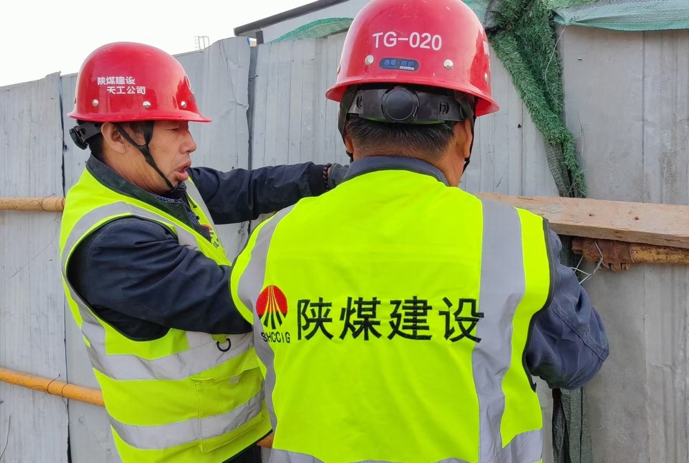 北極塬上筑堡壘，抗風護安顯擔當