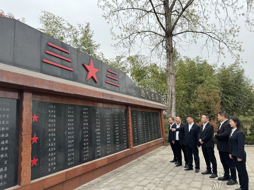 銘記抗戰精神 淬煉建設鐵軍