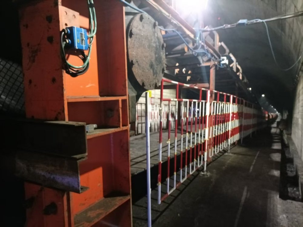 秋實映礦建！陜煤建設(shè)韓城分公司安裝第四項目部 施工的大佛寺礦4煤西部膠帶大巷二部帶式輸送機延伸設(shè)備安裝工程圓滿通過竣工預(yù)驗收